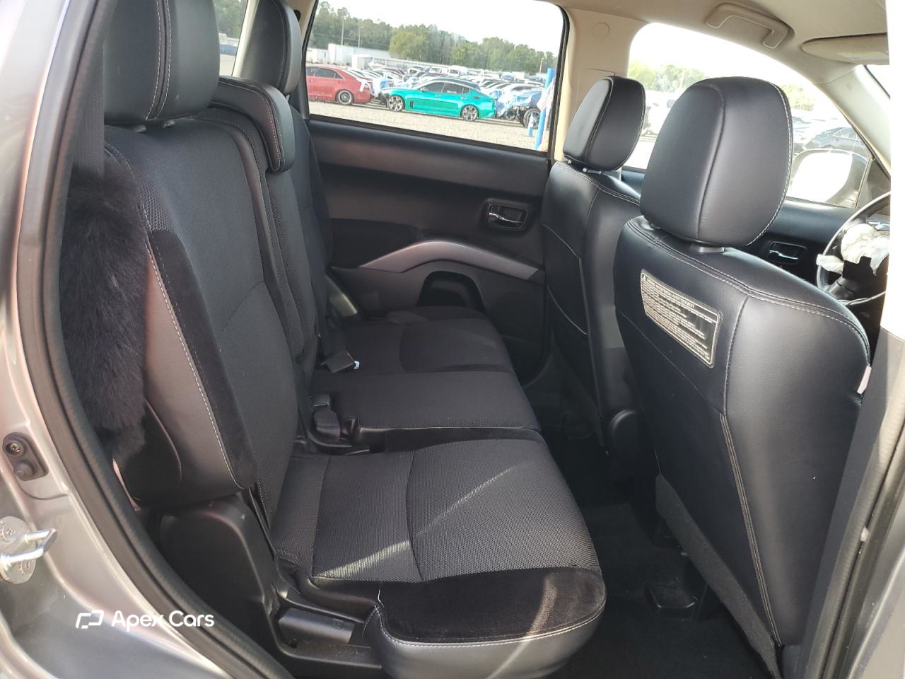 Mitsubishi Outlander 2013