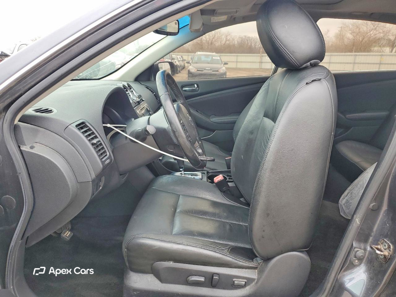 Nissan Altima 2010