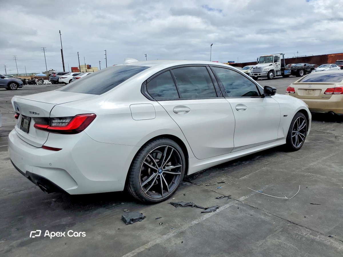 BMW Series 3 2022