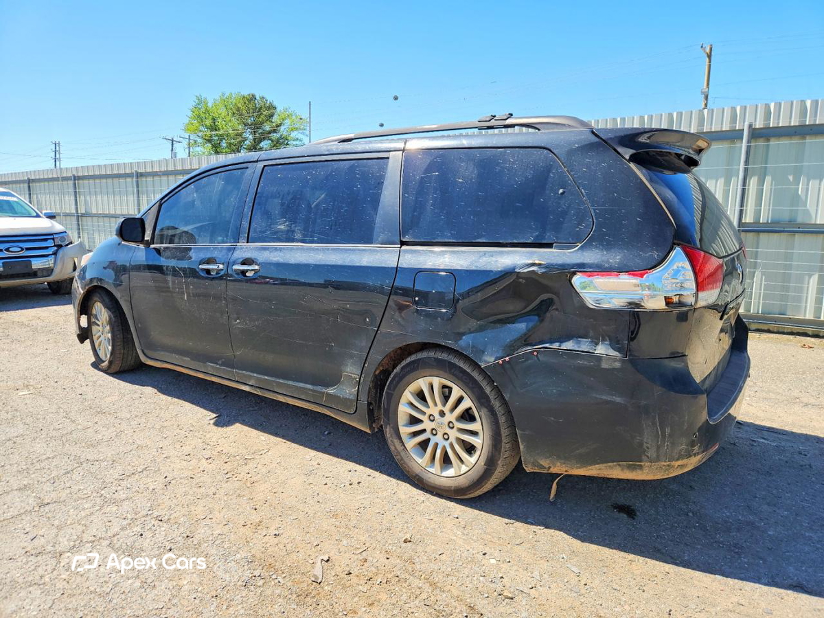 Toyota Sienna 2012