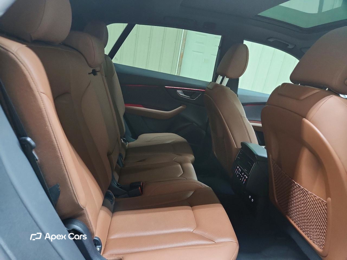 Audi Q8 2021