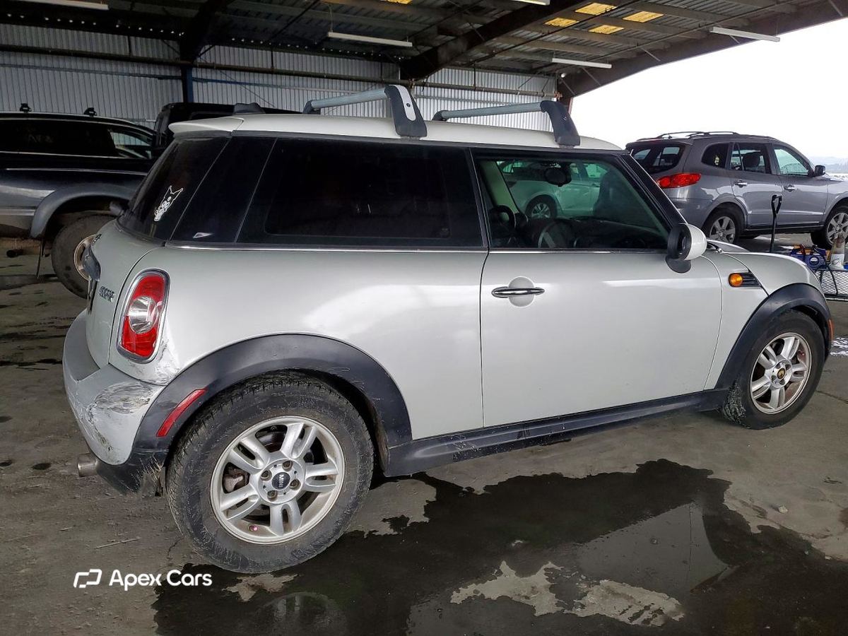 MINI Cooper 2011