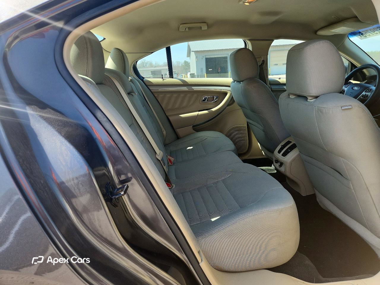 Ford Taurus 2017