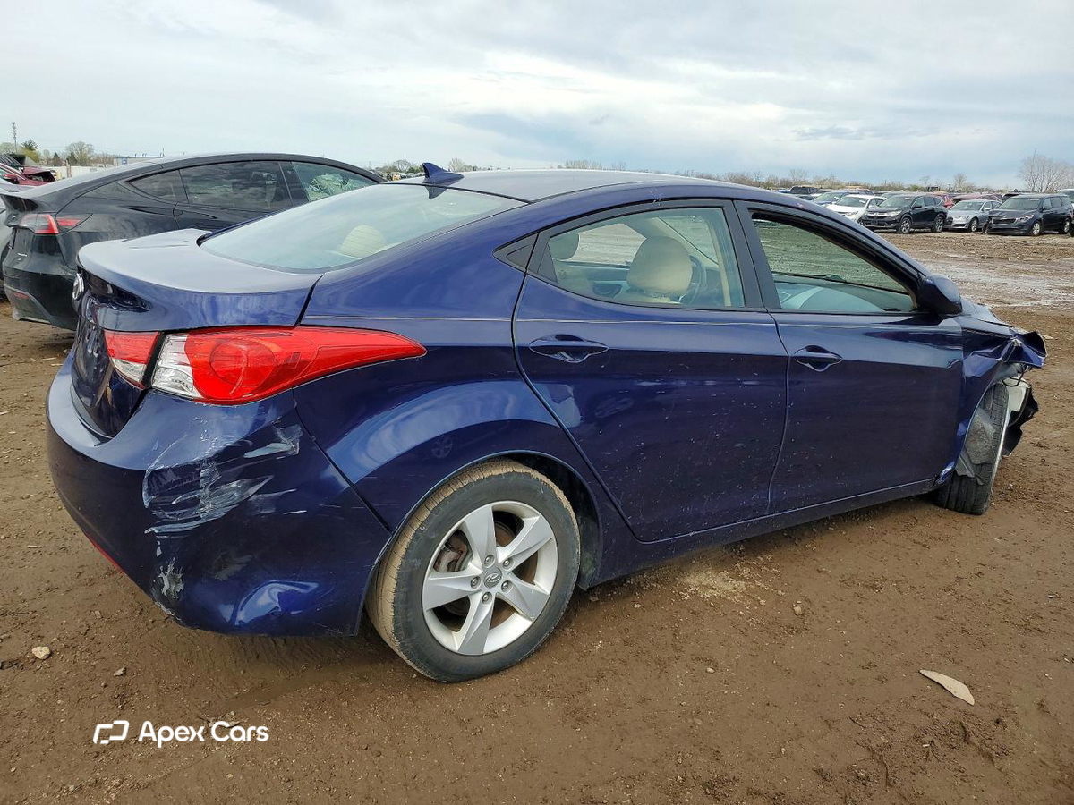 Hyundai Elantra 2013