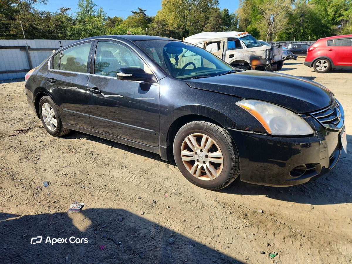 Nissan Altima 2012
