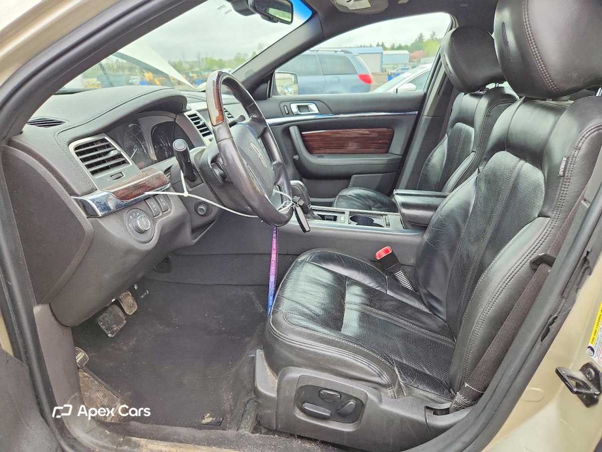 Lincoln MKS 2010