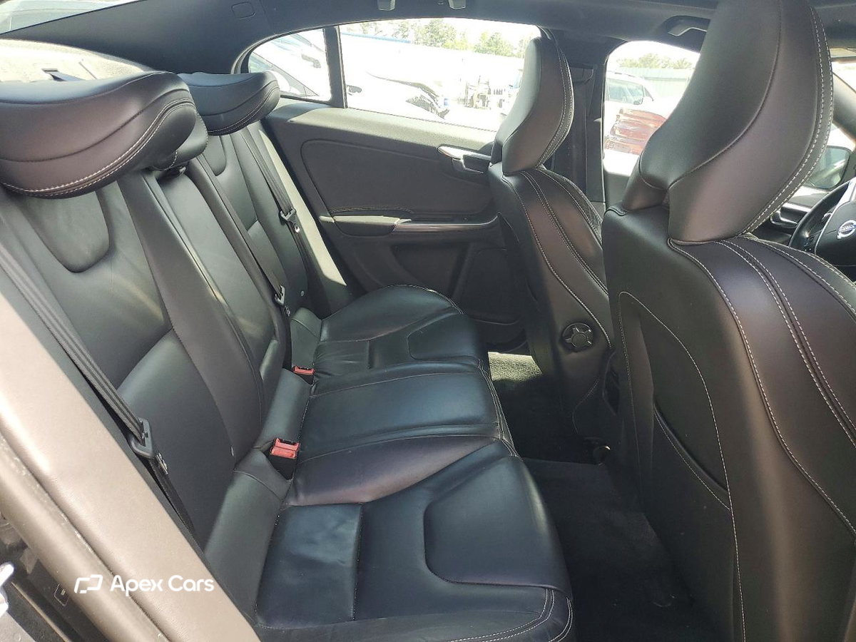 Volvo S60 2015