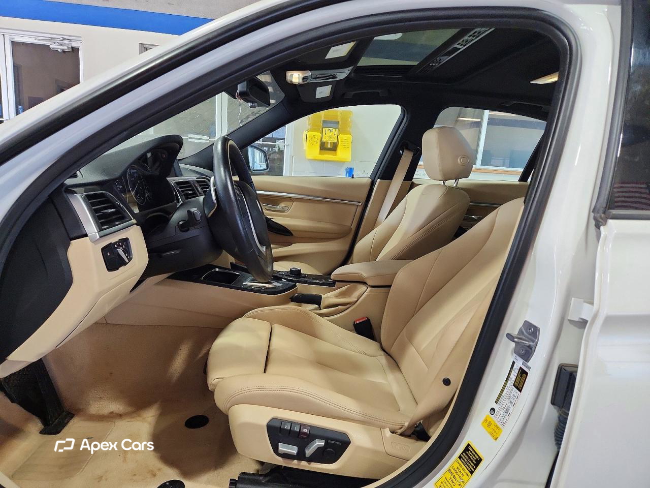BMW Series 3 2016