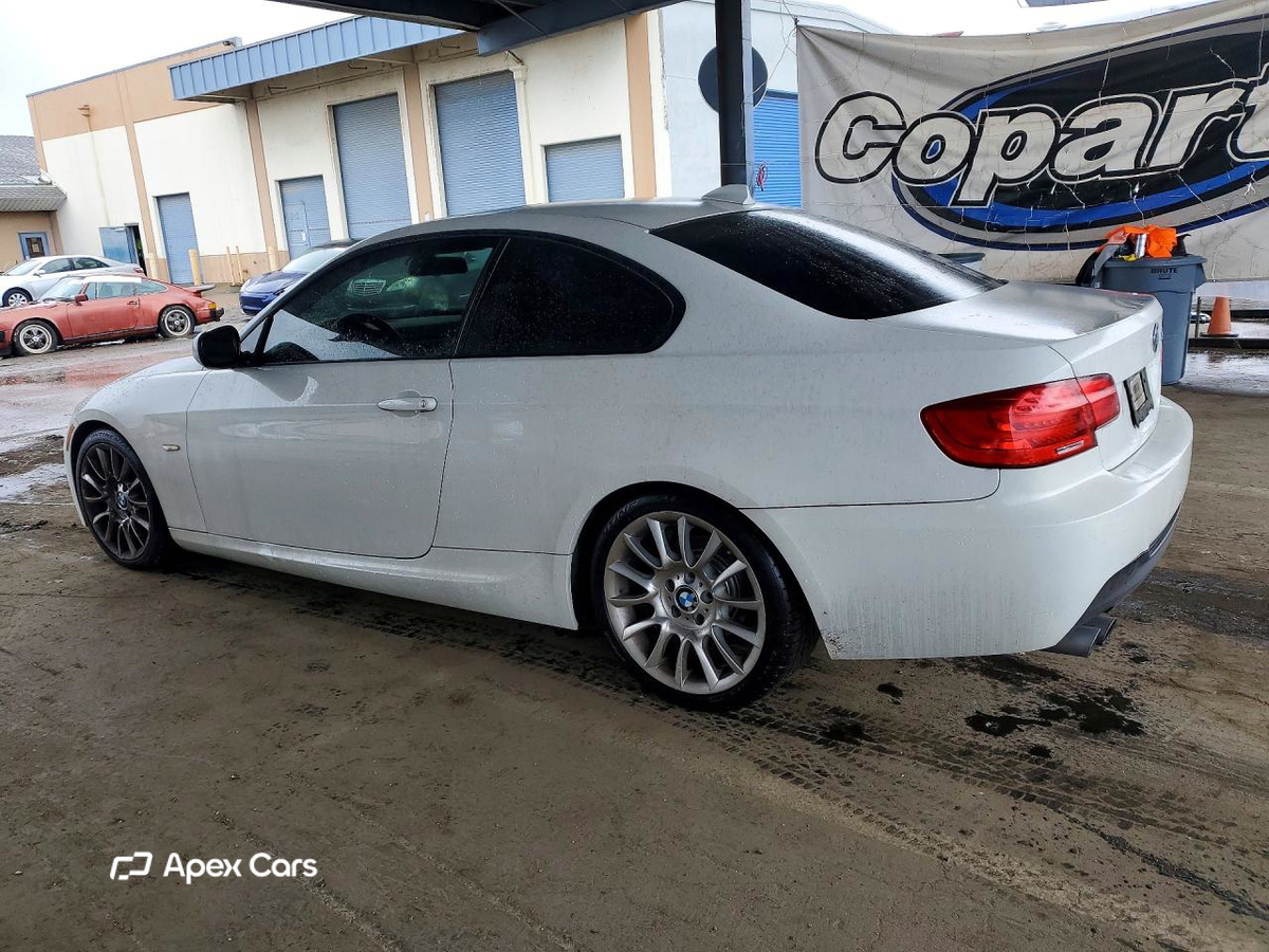 BMW Series 3 2011