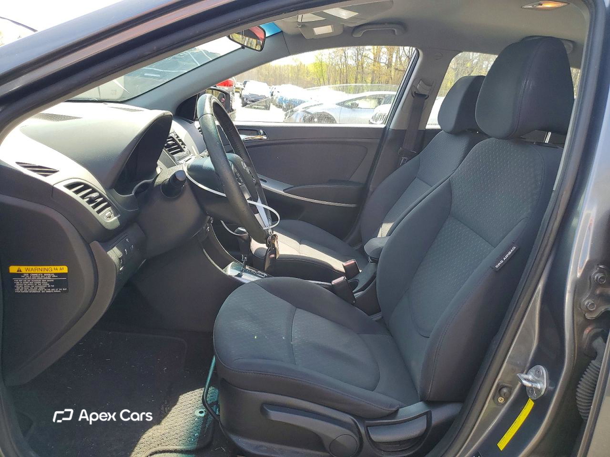 Hyundai Accent 2012