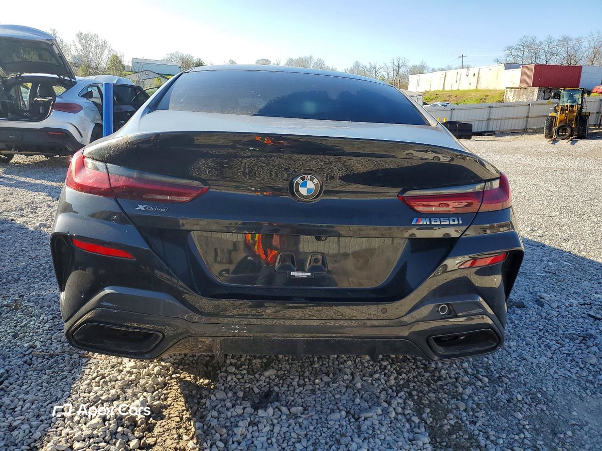 BMW M8 2022
