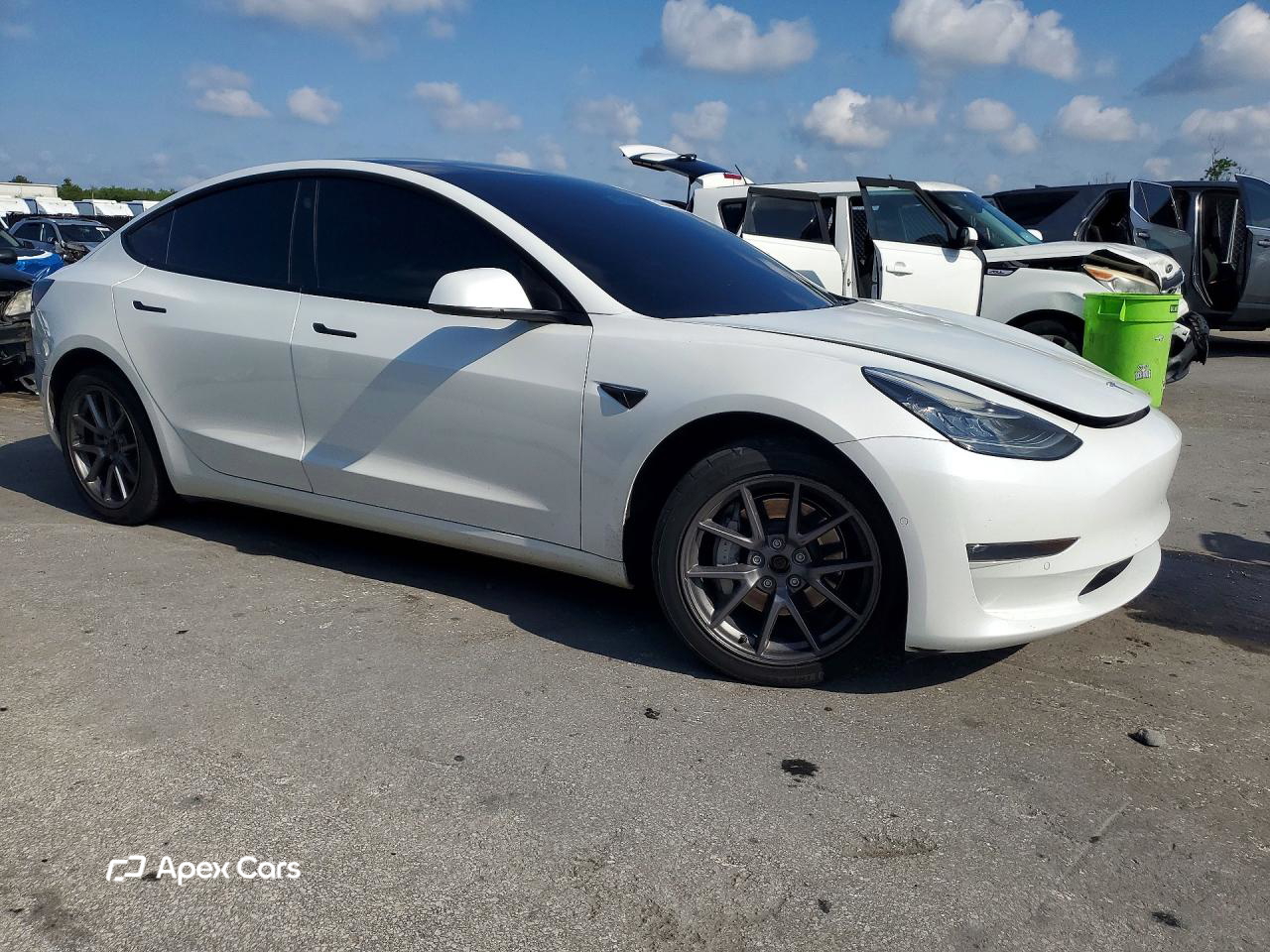 Tesla Model 3 2022