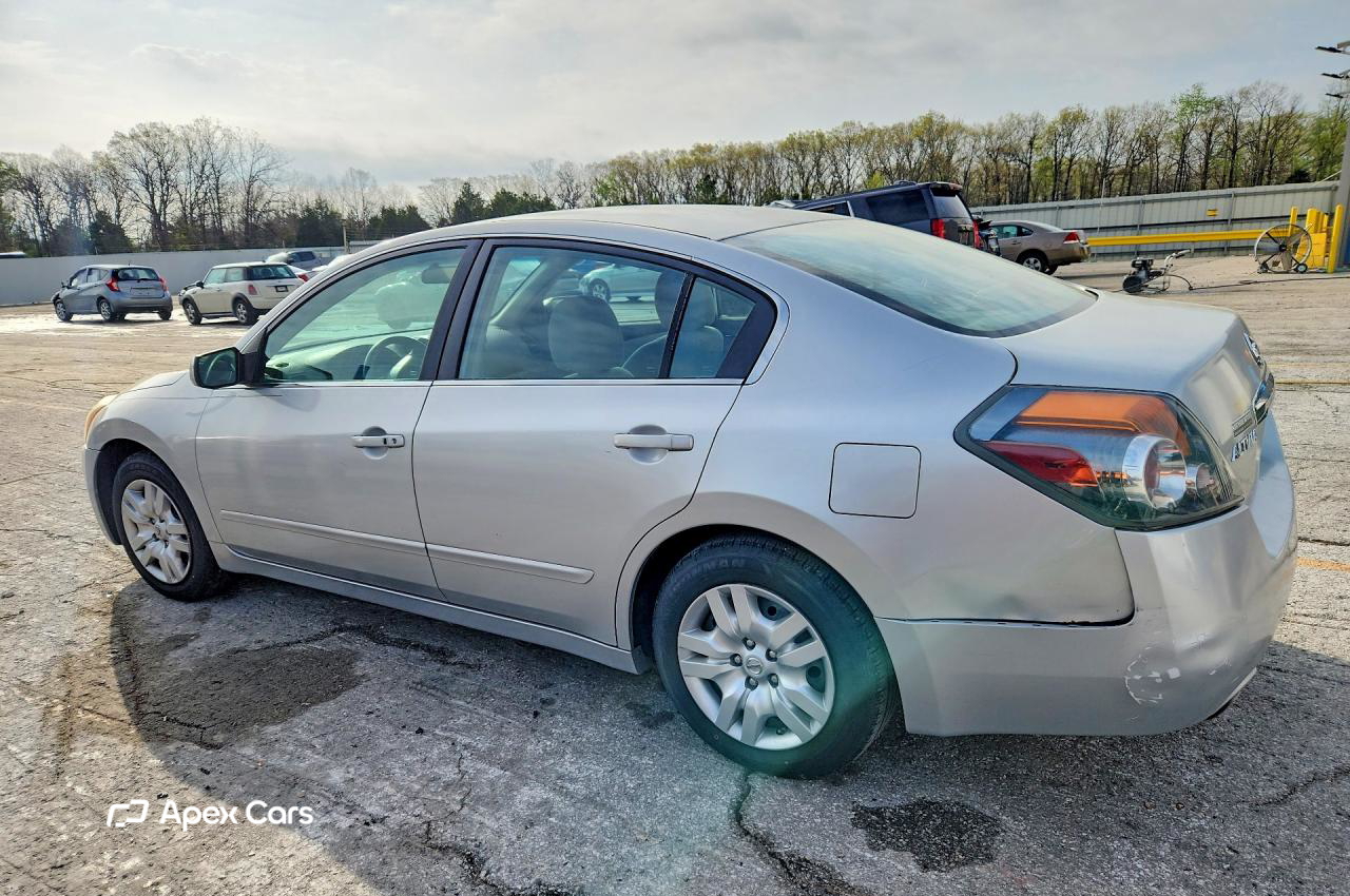 Nissan Altima 2010