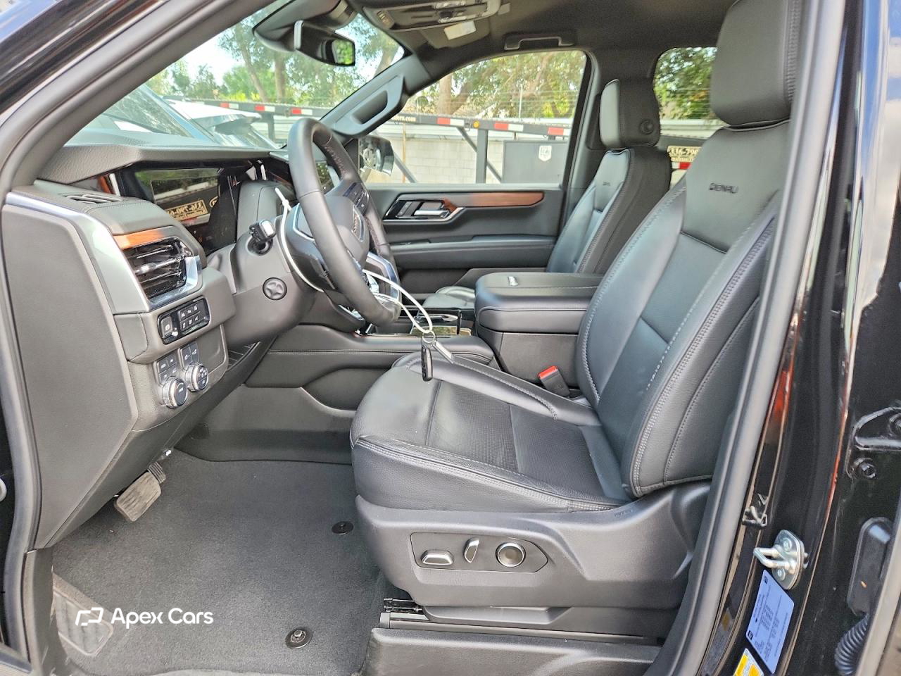 GMC Yukon 2025