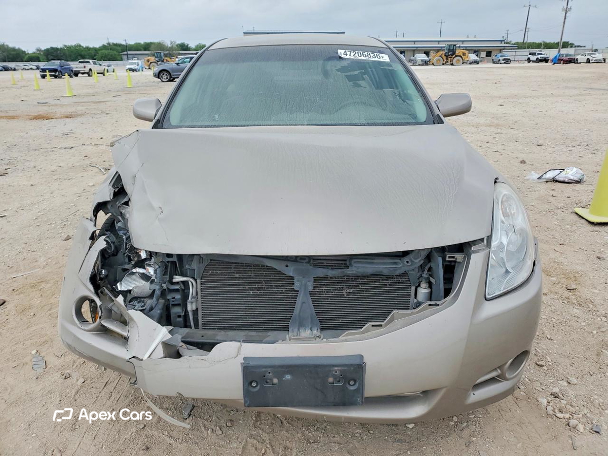 Nissan Altima 2012
