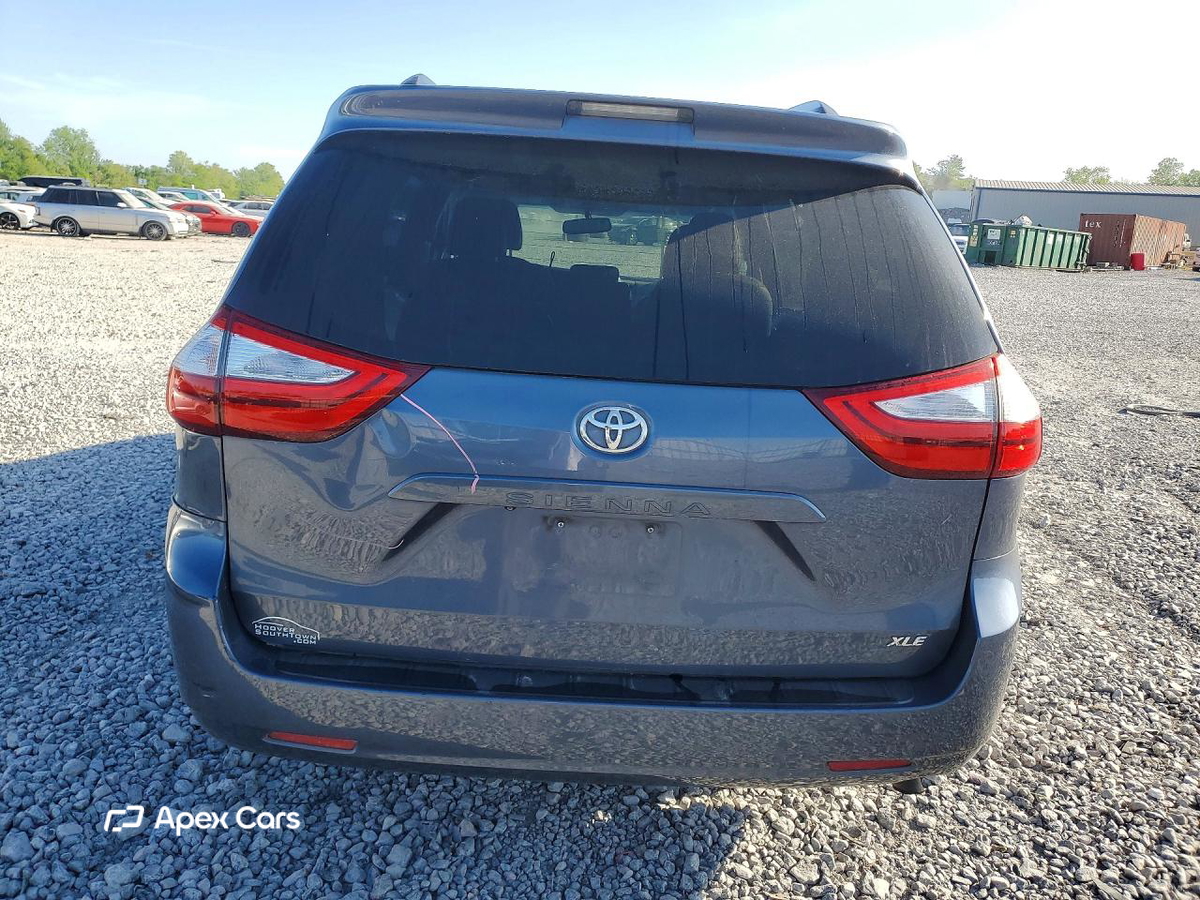 Toyota Sienna 2015