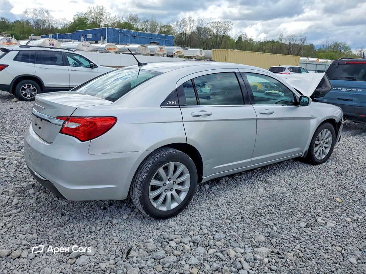 Chrysler 200 2011