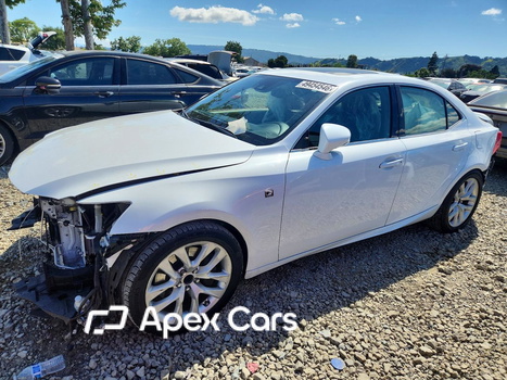 Lexus IS 2018 - Image 1 of 13