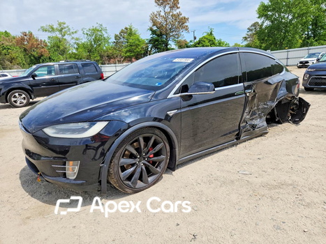 Tesla Model X 2016 - Image 1 of 13