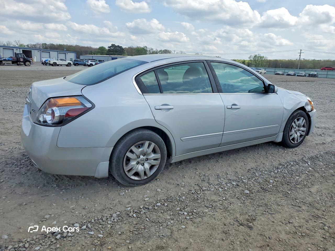 Nissan Altima 2011