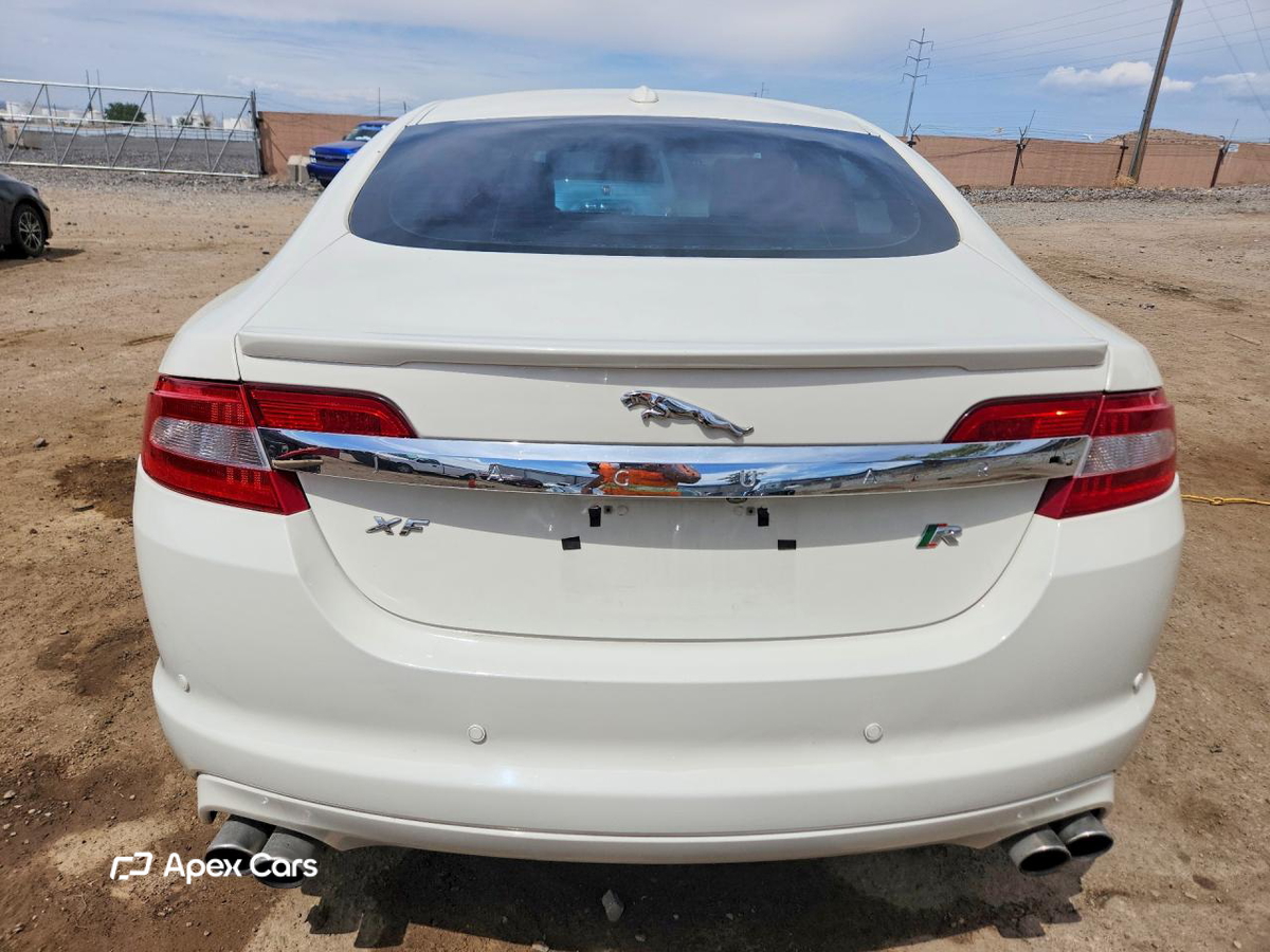 Jaguar XF 2010