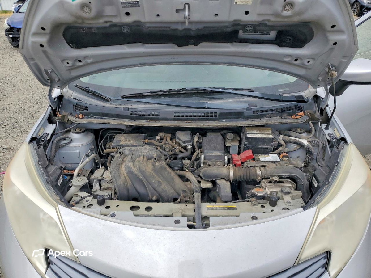 Nissan Versa 2015