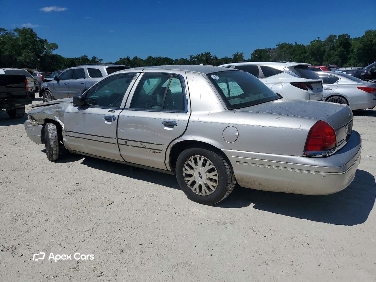 Ford Crown Victoria 2004
