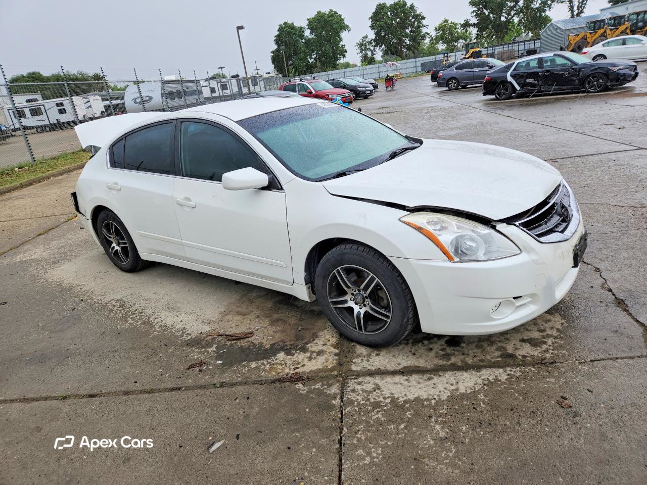 Nissan Altima 2010