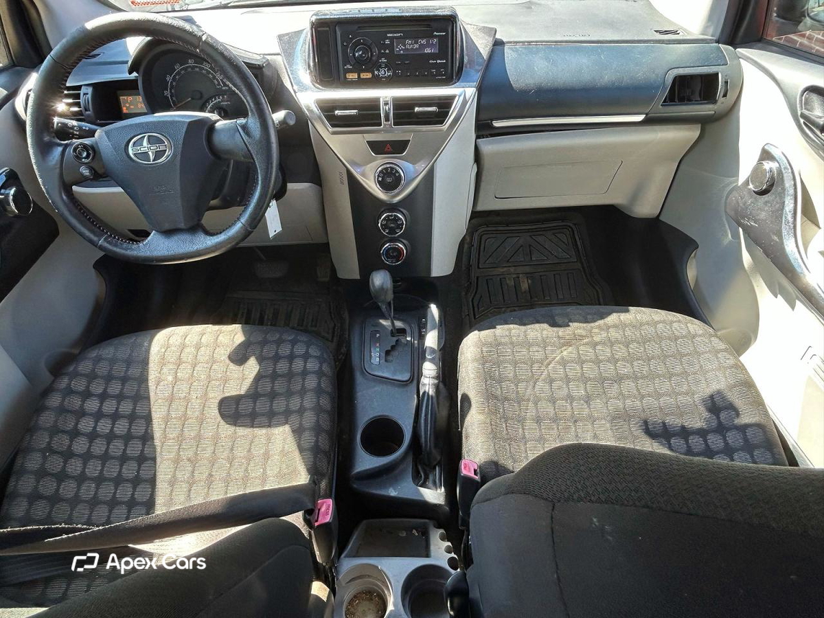 Scion iQ 2013