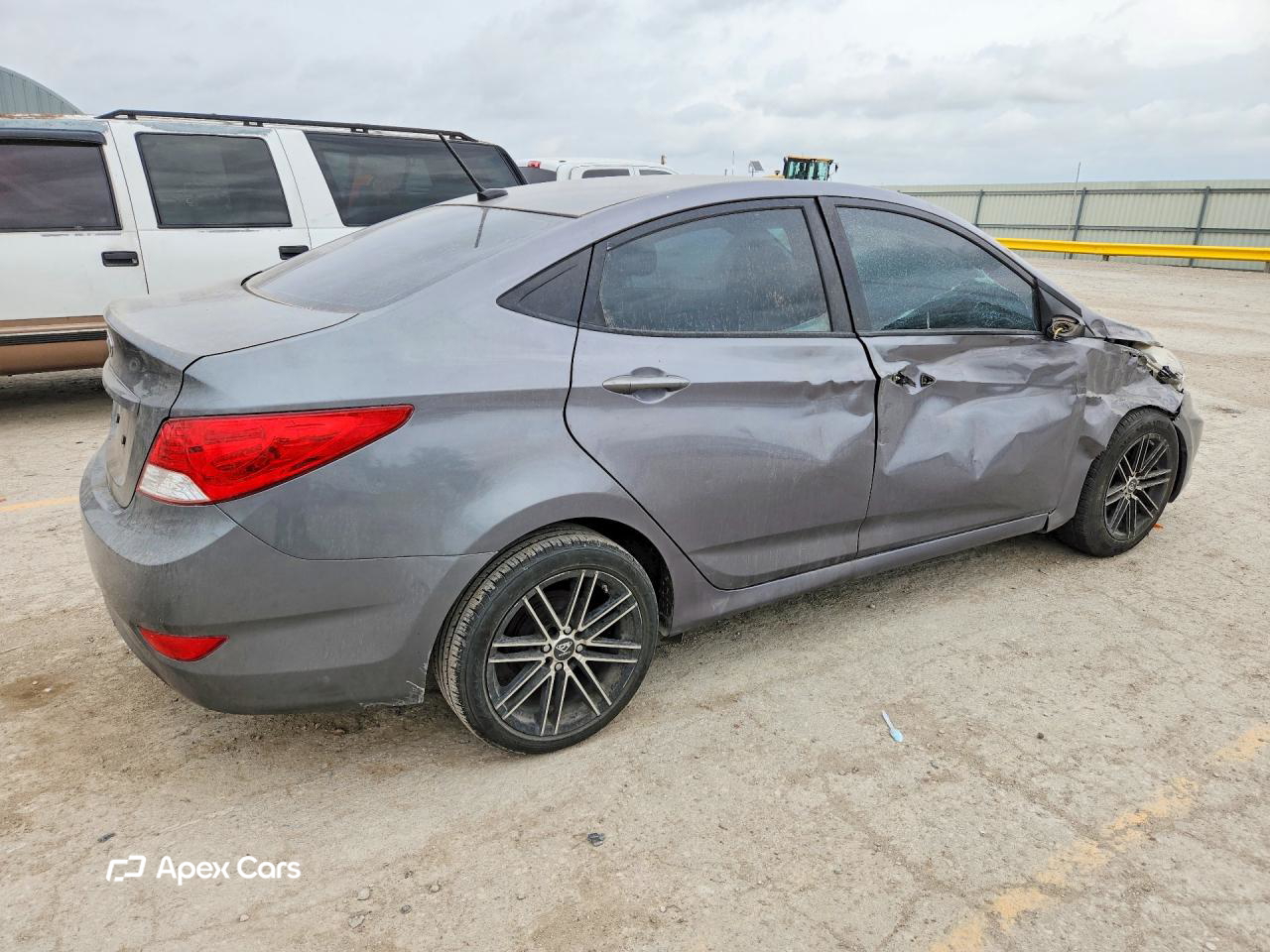 Hyundai Accent 2013