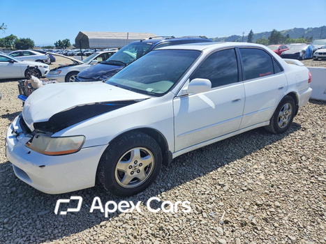 Honda Accord 2000 - Image 1 of 13