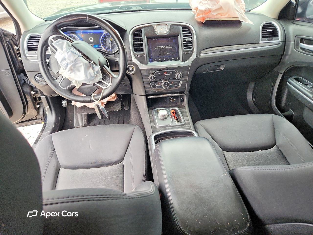 Chrysler 300 2019
