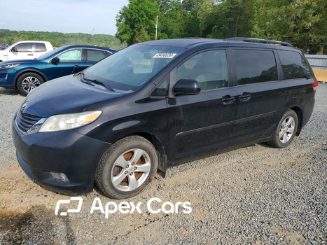 Toyota Sienna 2011 - Image 1 of 13