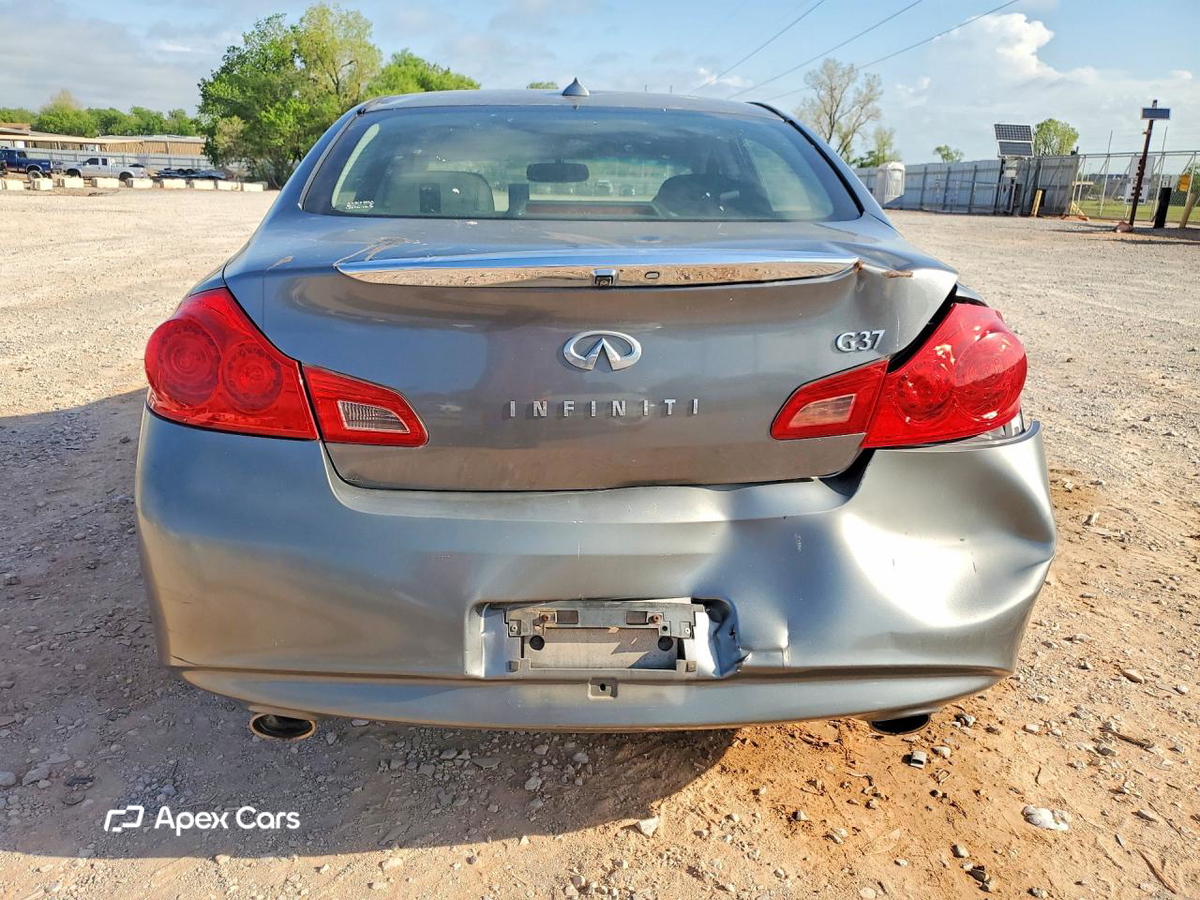 Infiniti G 2010