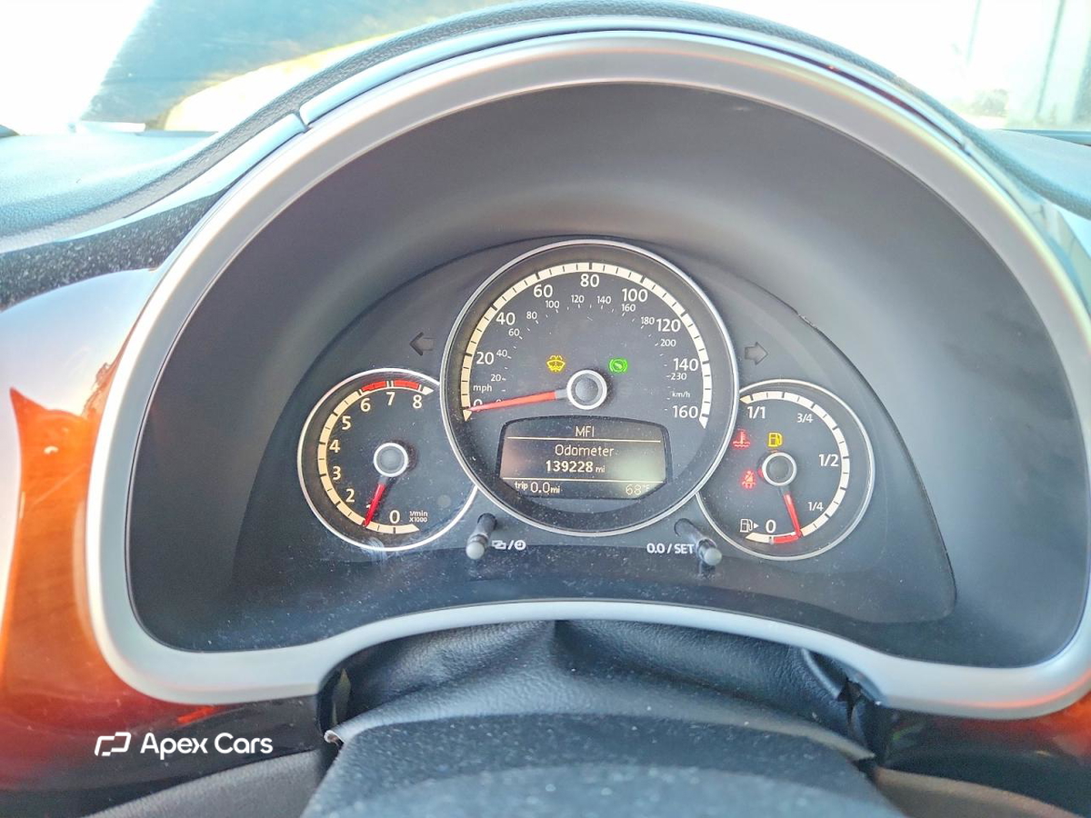 Volkswagen Beetle 2013
