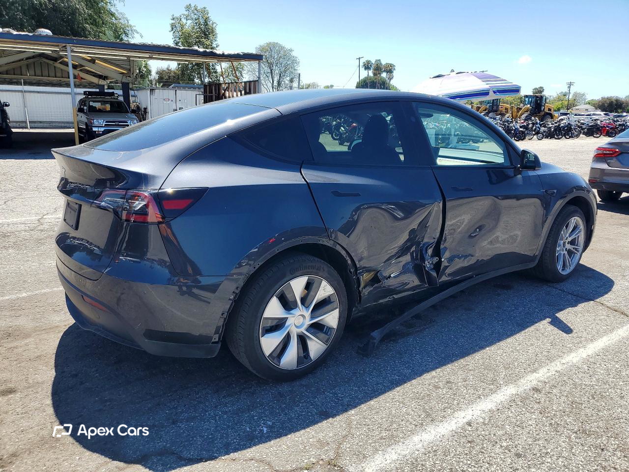 Tesla Model Y 2024