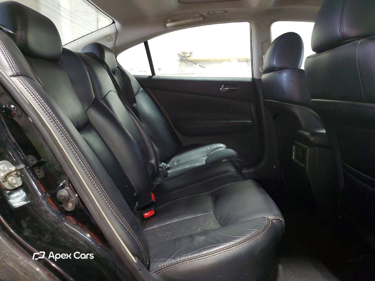 Nissan Maxima 2012