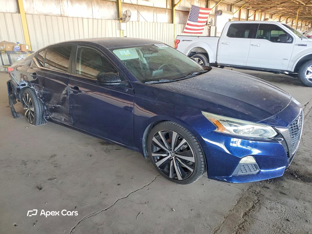 Nissan Altima 2020