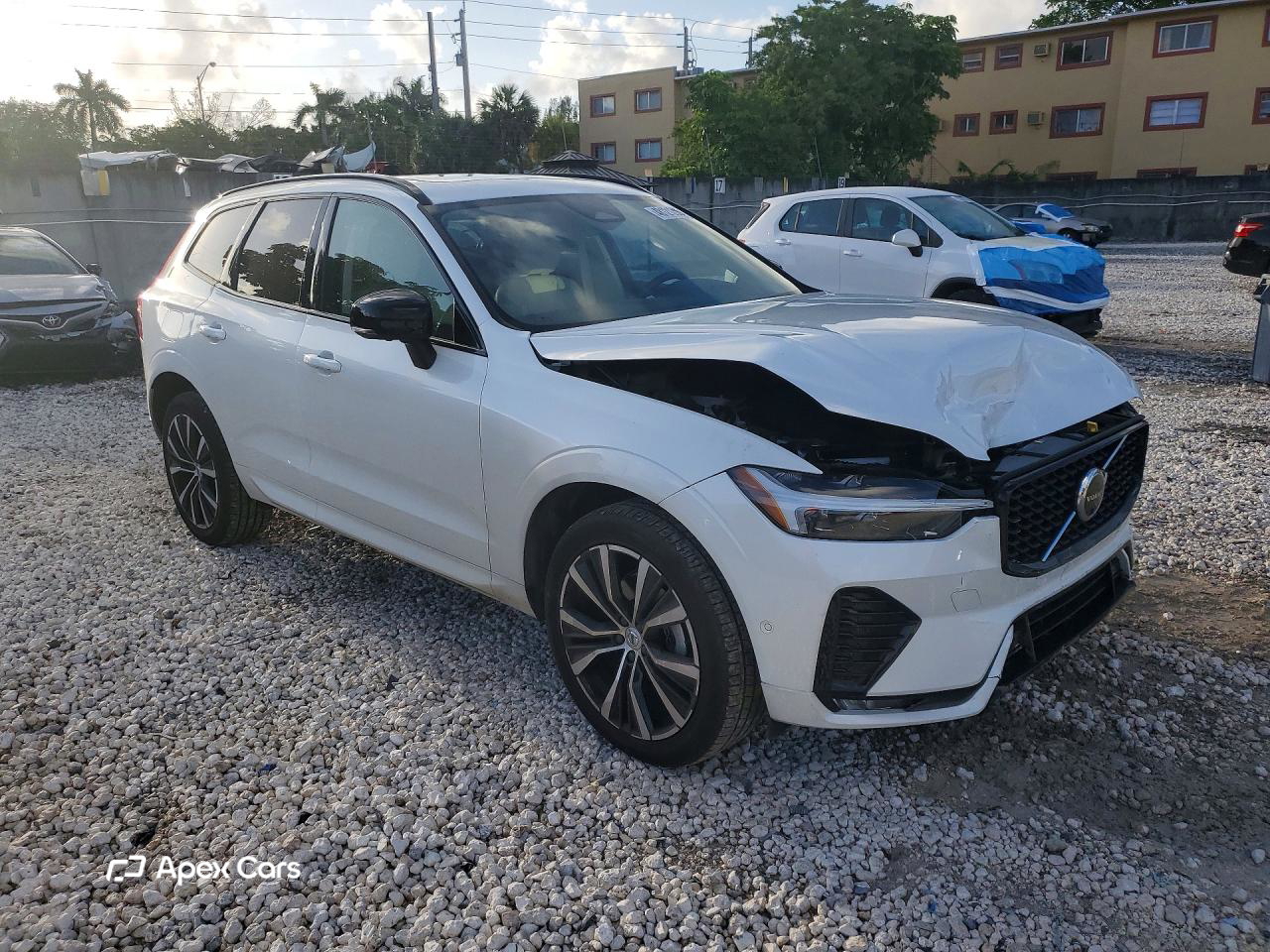 Volvo XC60 2025