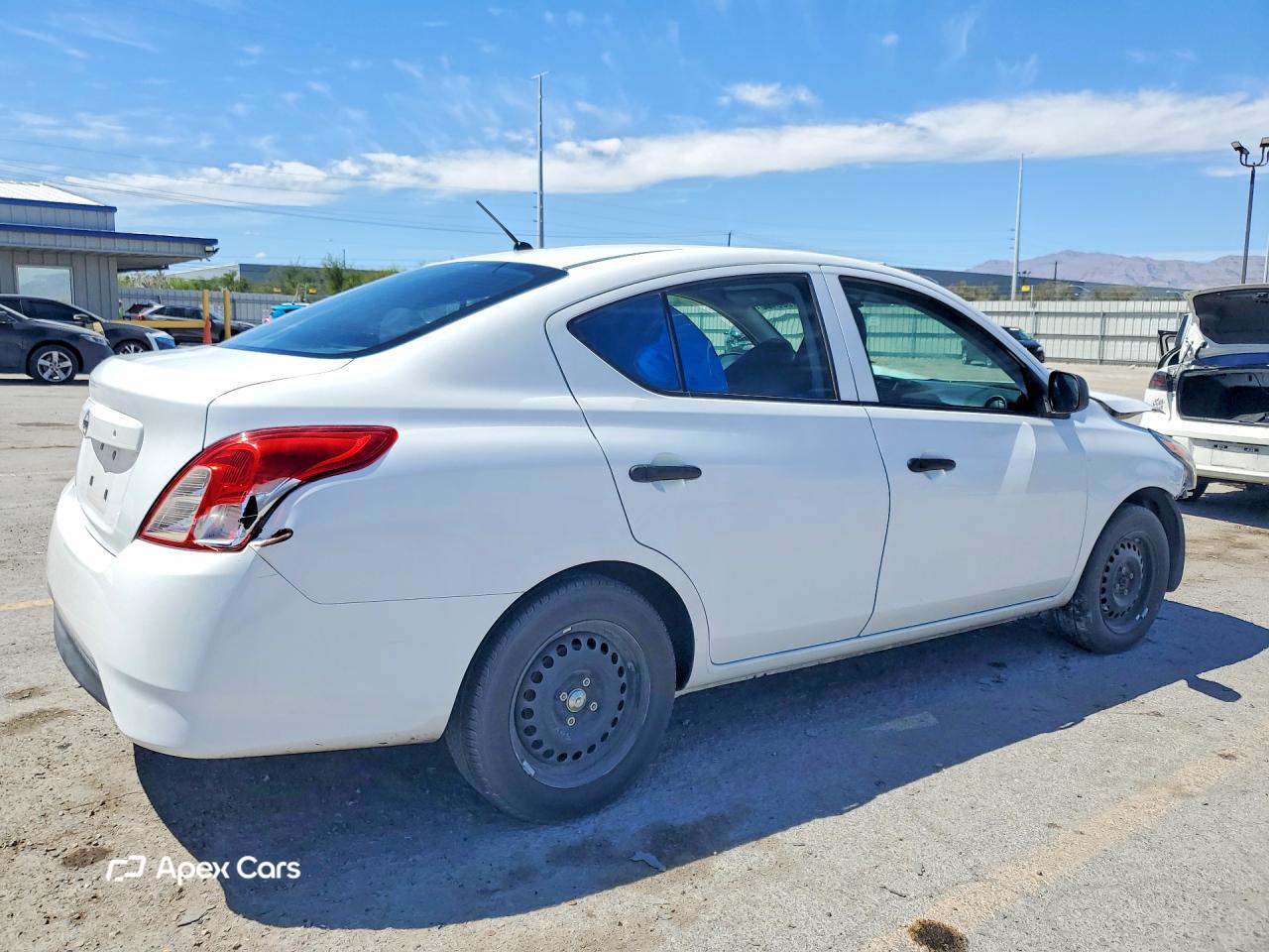 Nissan Versa 2015