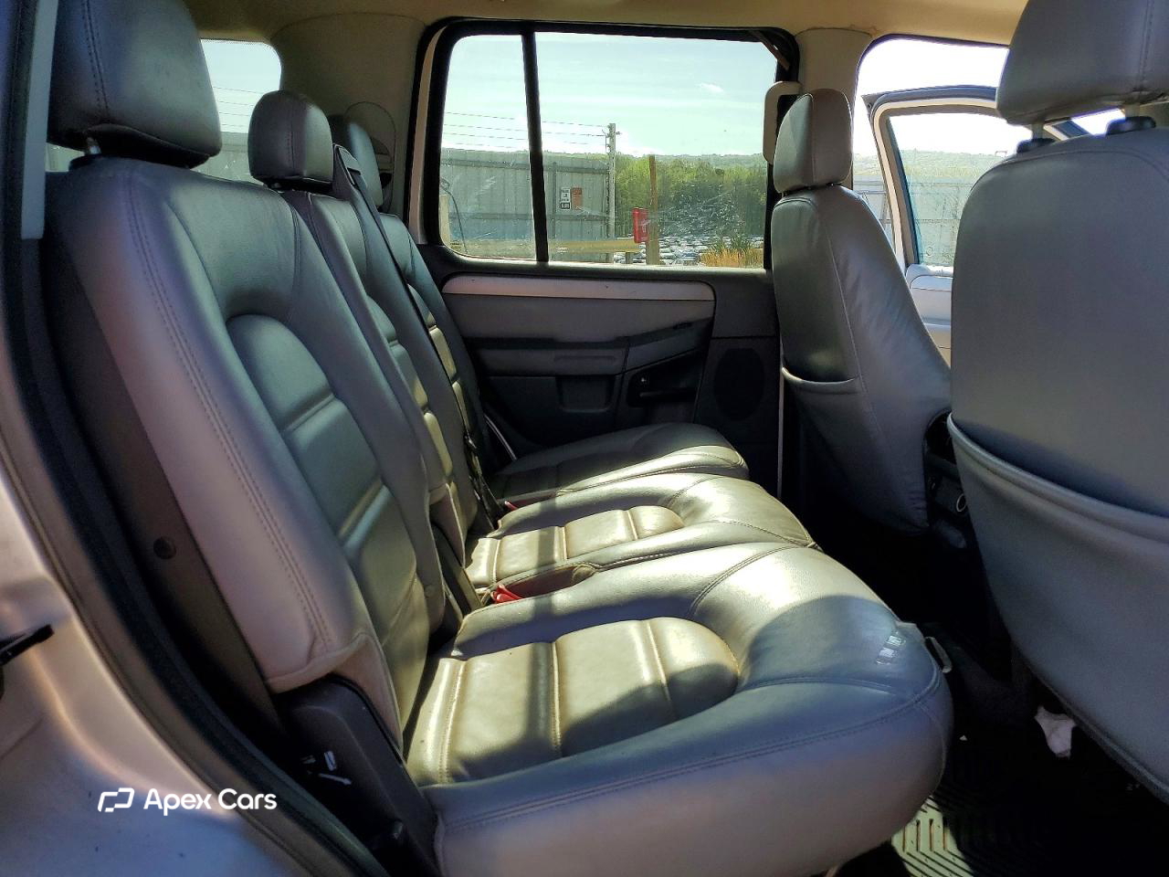 Ford Explorer 2004