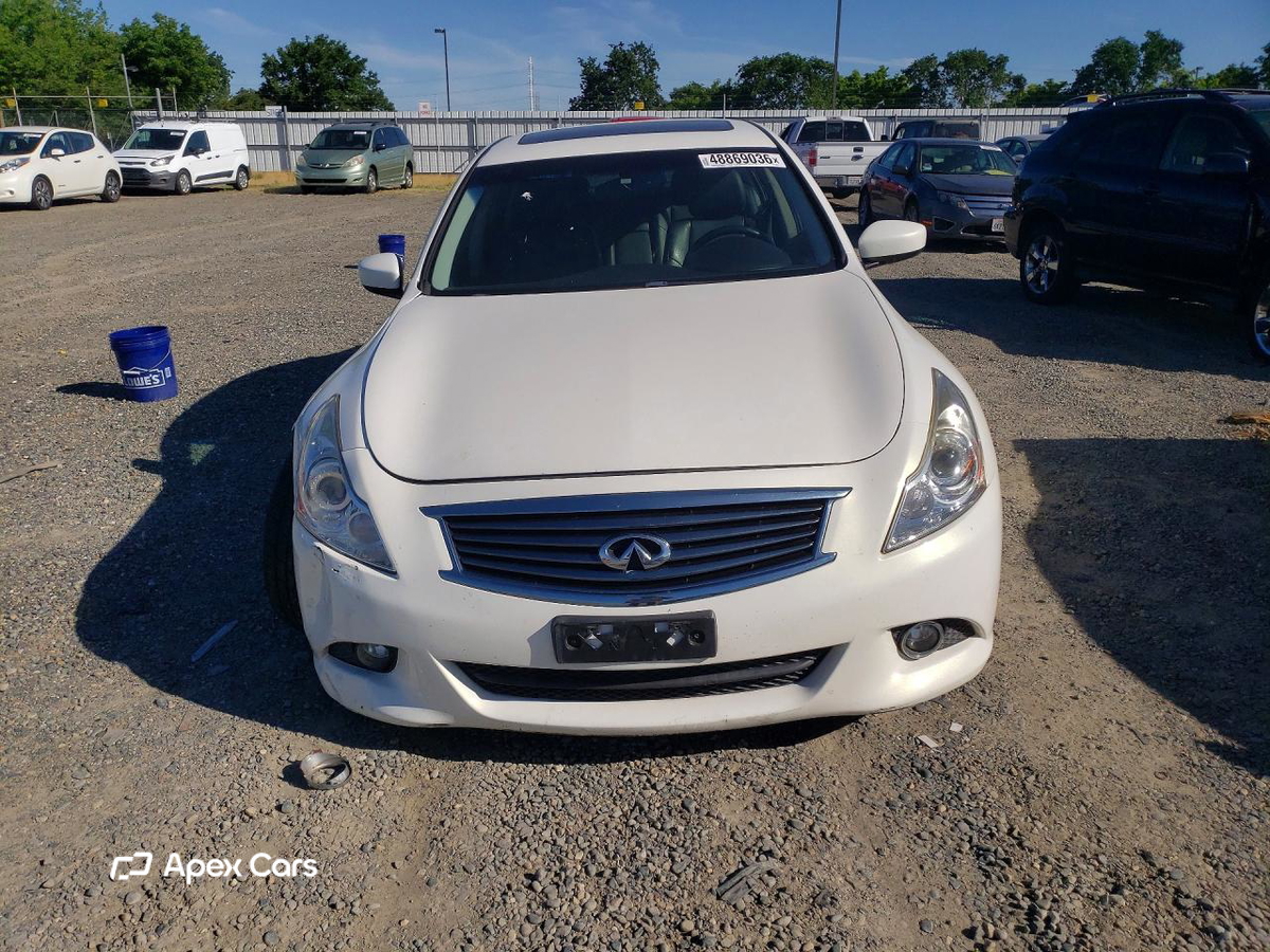 Infiniti Q40 2015