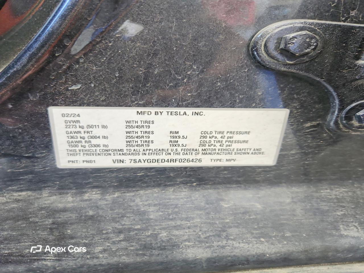 Tesla Model Y 2024