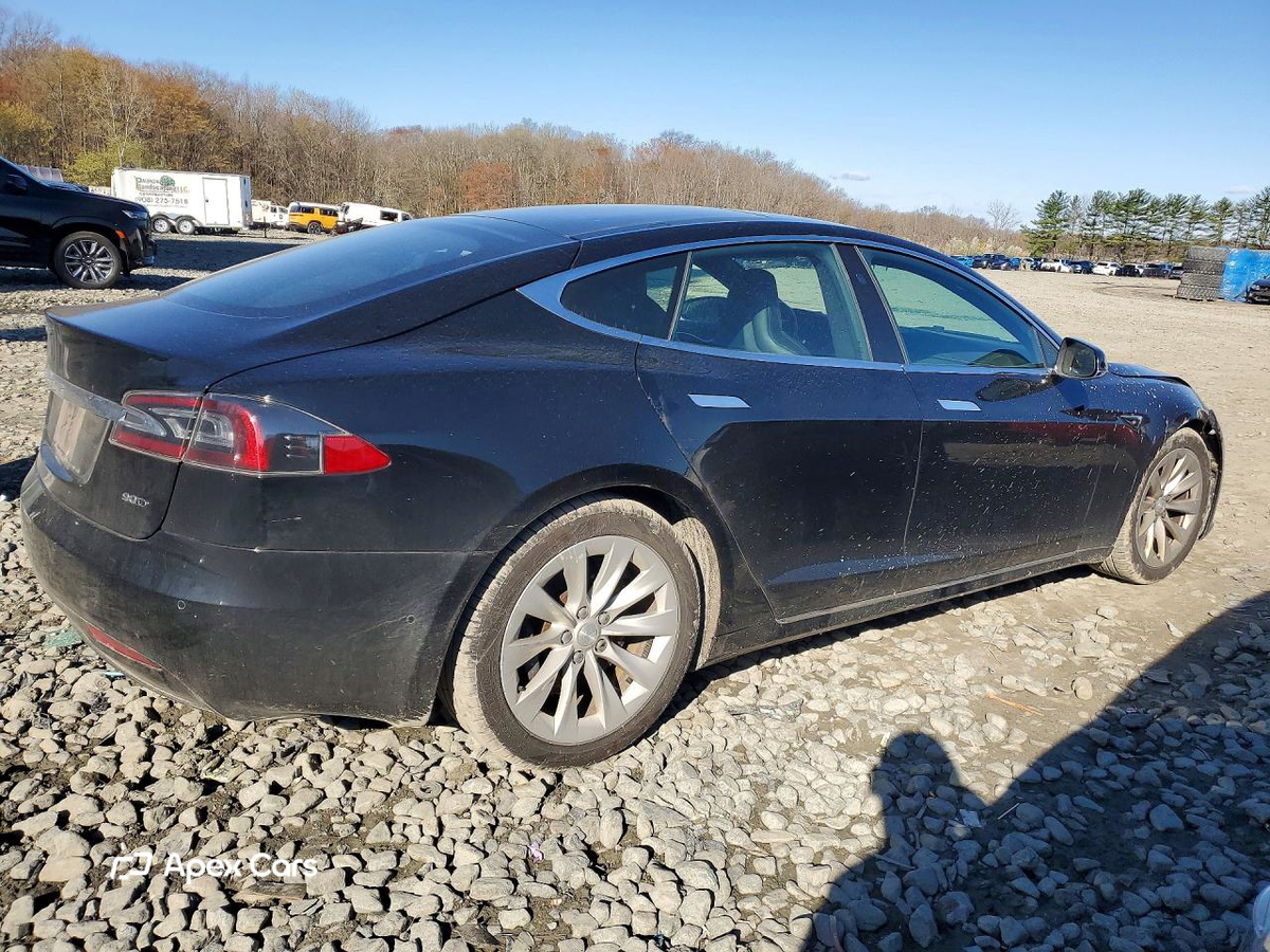Tesla Model S 2016