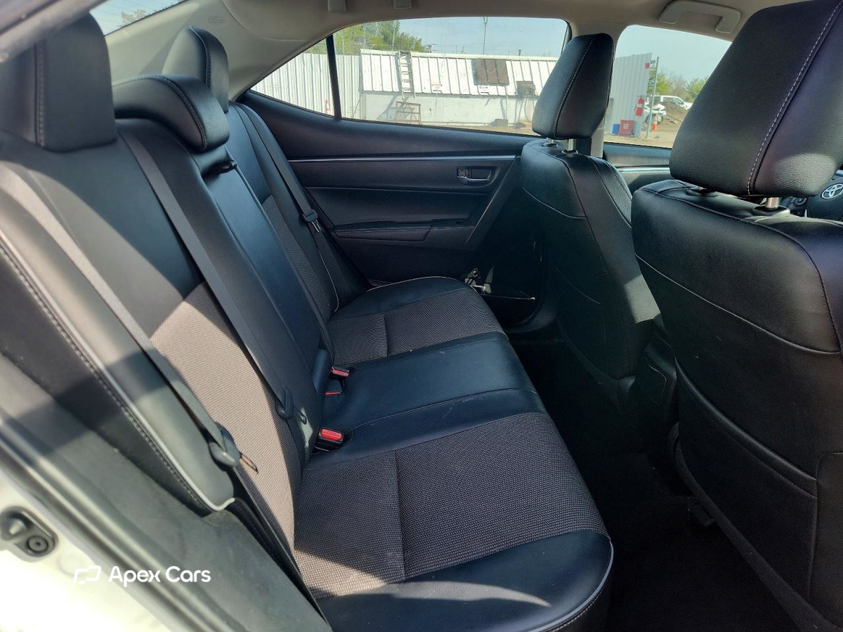 Toyota Corolla 2015