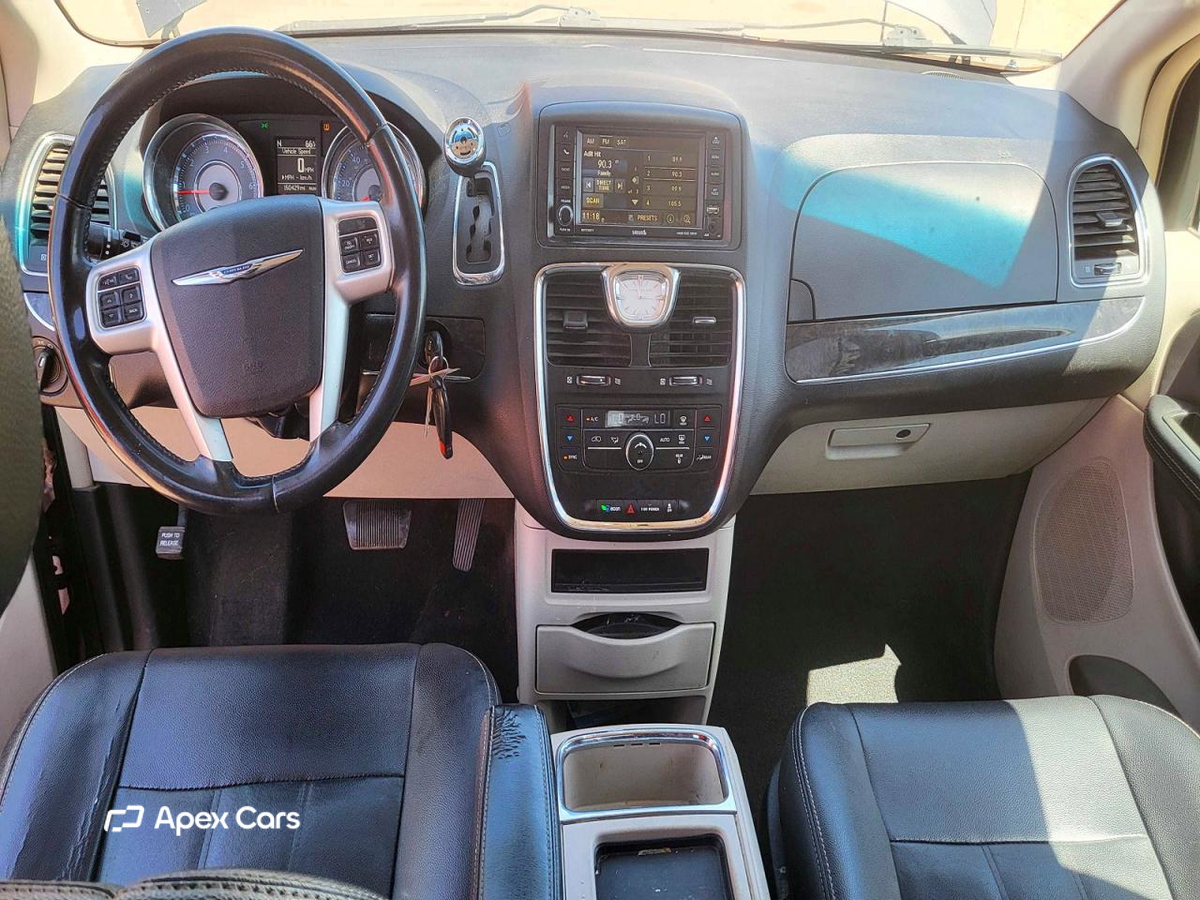Chrysler Voyager 2015