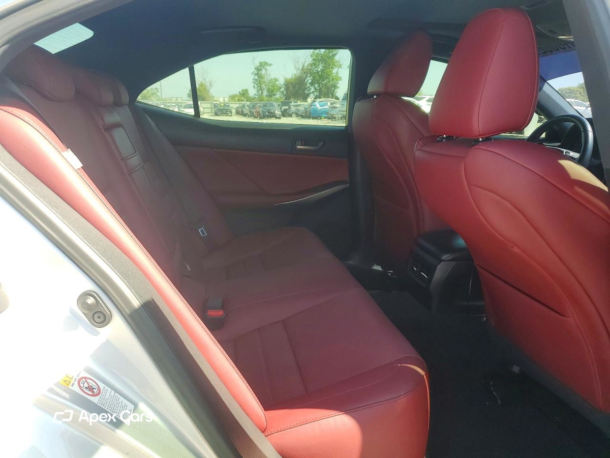 Lexus IS 2019