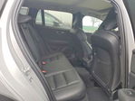 Volvo V60 2025