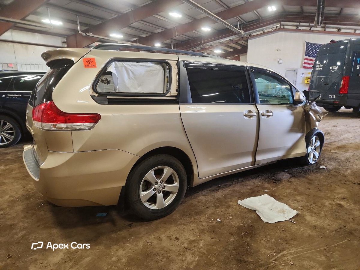 Toyota Sienna 2013
