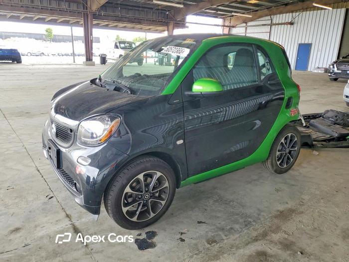 2017 Smart Fortwo - Image 1 of 5